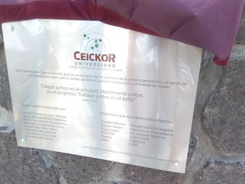 Los estudiantes de la Universidad CEICKOR inauguran su primer Invernadero.